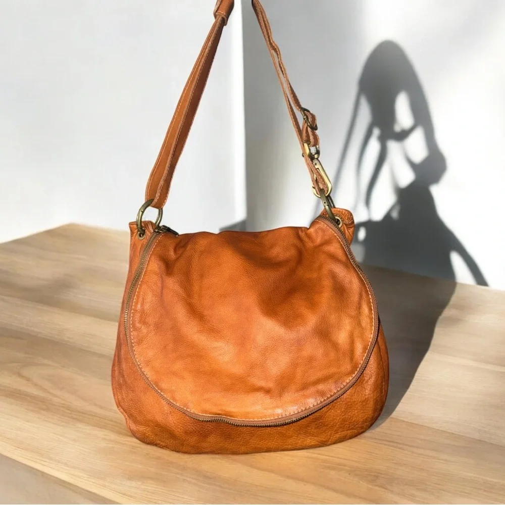 TUSCANY LEATHER soft leather shoulder bag‎ with tassel made in Italy